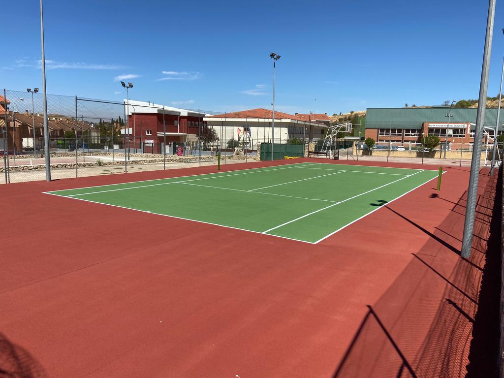 pista de tenis campo real