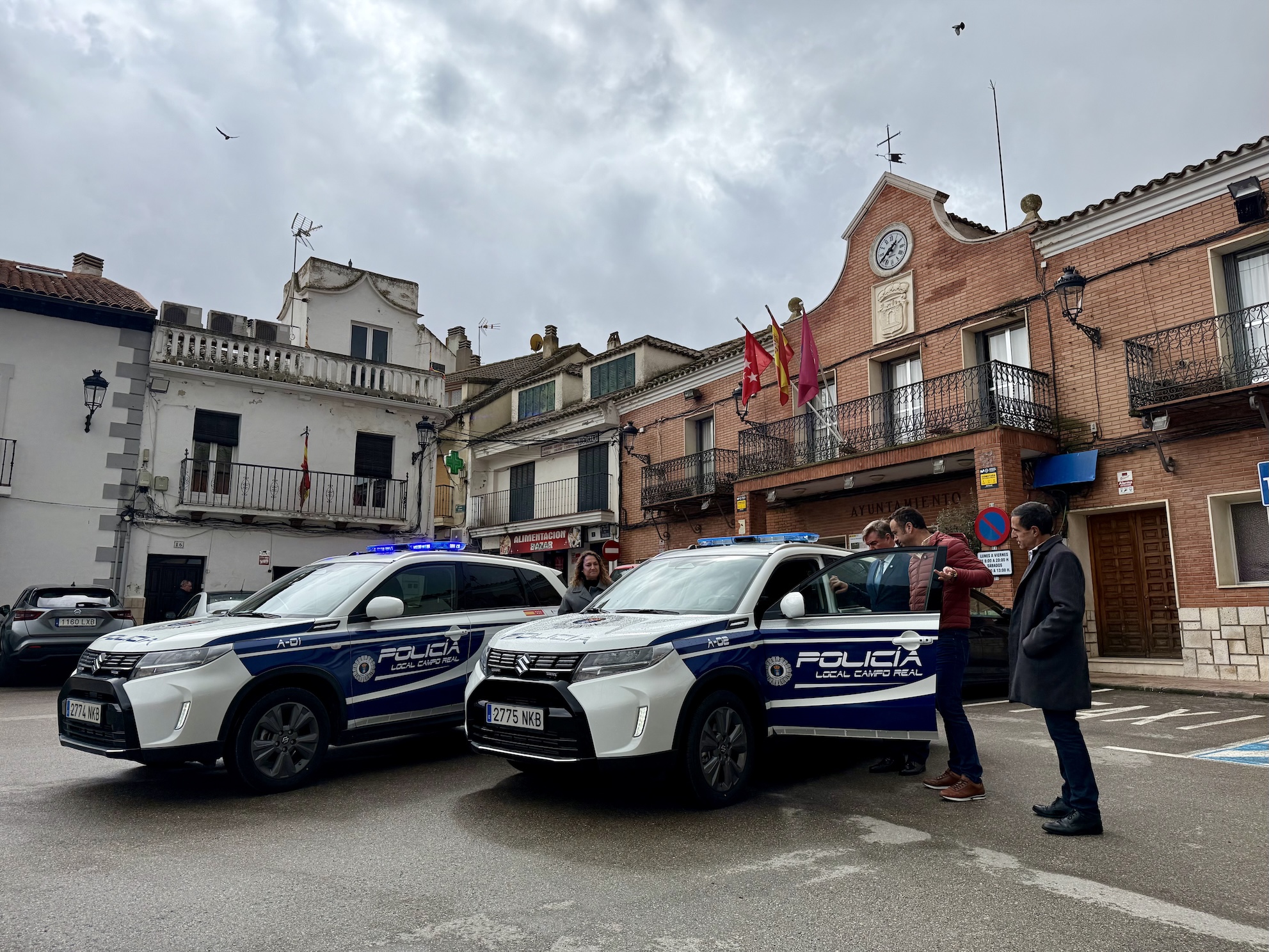 La Policía Local de Campo Real renueva su flota con dos nuevos vehículos híbridos